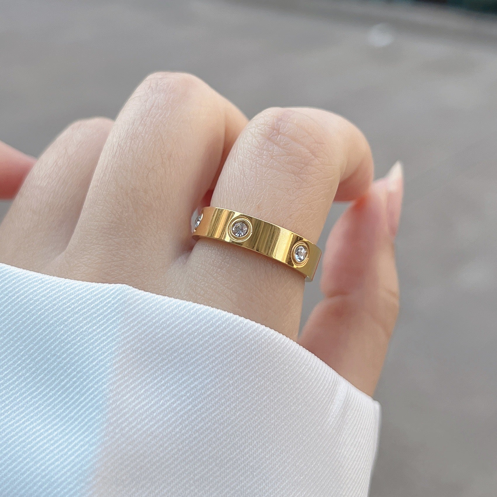 ✨Anillo De Acero Con Incrustación De Circón Y Diseño Galvanizado✨